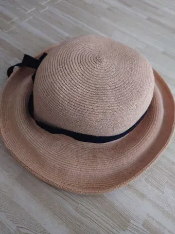 DAY STROWS 베이지 밀짚모자 네이비 리본