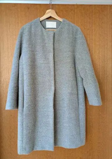 투모로우랜드 그레이 노카라 코트