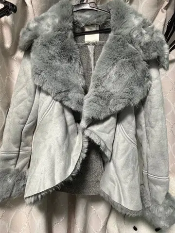 C.K 페이크 퍼 숏 자켓 그레이 캘빈클라인