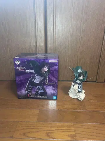 진격의 거인 한지 피규어