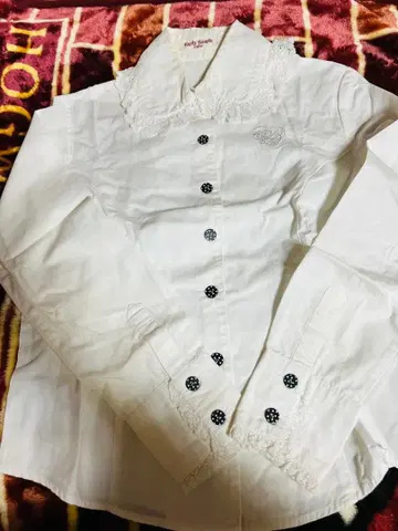 [ 새상품급 ] Emily Temple 화이트 블라우스 레이스 옷깃