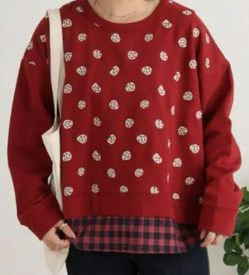 택 포함 Emago 이마고 비스킷 자수 풀오버 맨투맨