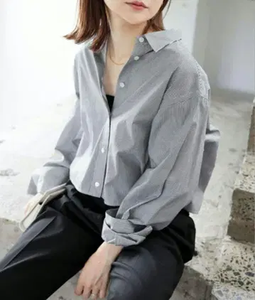 [ 새상품급 ] 크롭 레귤러 셔츠 SLOBE IENA