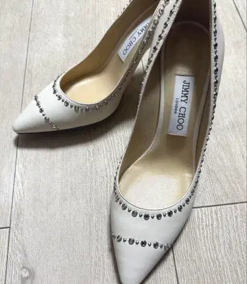 미사용 새상품 JIMMY CHOO 가격 변경