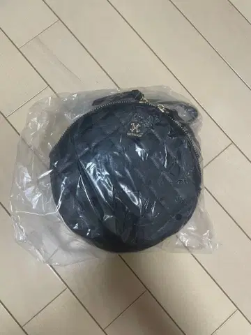 블랙 라운드 숄더백