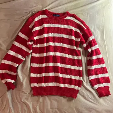 CLAYBROOKE 빨흰 스트라이프 니트 스웨터