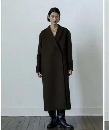 NEAU 올리브 롱 코트