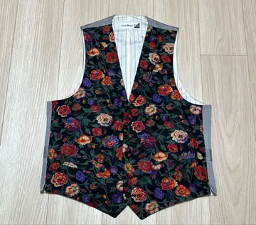 카라 부착 베스트 Abon House 레어 아이템