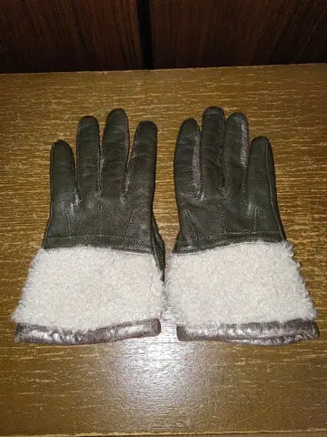 올리브 그린 가죽 퍼 장갑