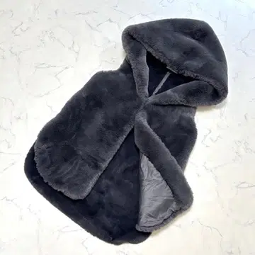 [컨디션 최상] 파시오네 퍼 베스트 인조 모피 베스트 후드 부착 38