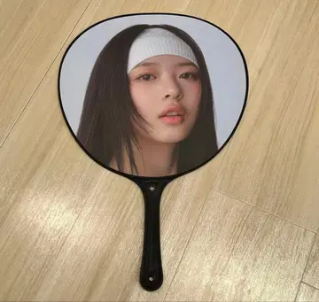 [ 레어템 ] NewJeans Hanni 부채
