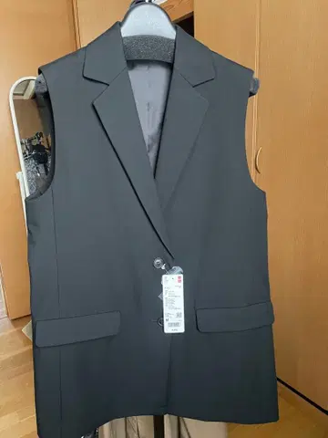 UNIQLO 블랙 베스트