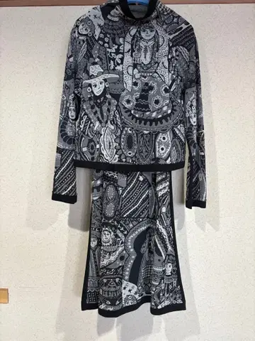 TOKUKO 토쿠코 아트풍 블랙 화이트 셋업