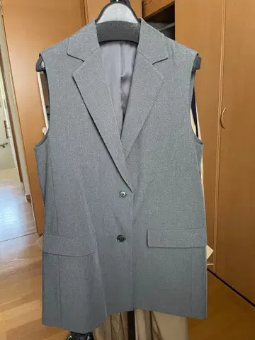 UNIQLO 그레이 베스트