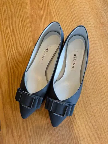 DIANA 블랙 스틸레토 리본 포함 플랫슈즈 22cm