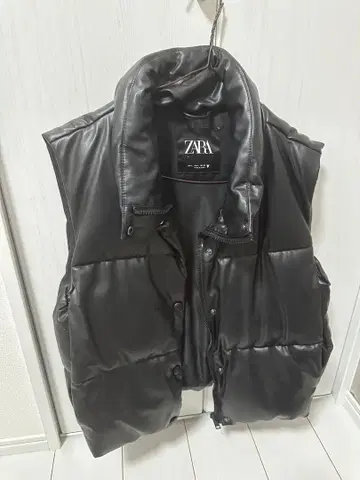 ZARA 블랙 다운 베스트 L 사이즈