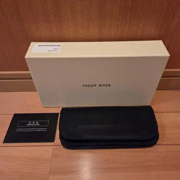 [ 새상품급 ] 레드문 파이롯트리버 롱 월렛 블랙 가죽 P02N