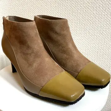 Au BANNISTER 스퀘어토 부티 23.5cm