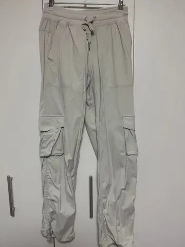 Lululemon 룰루레몬 카고 팬츠 본 컬러 xs 사이즈