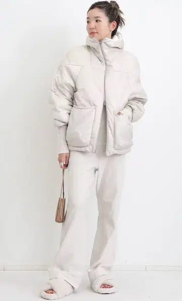 라빠르망 GREYCHORD 그레이 코드 SWEAT PANTS