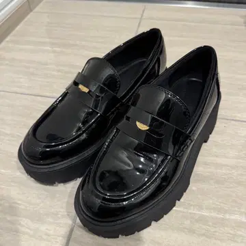 자라 트랙 솔 로퍼