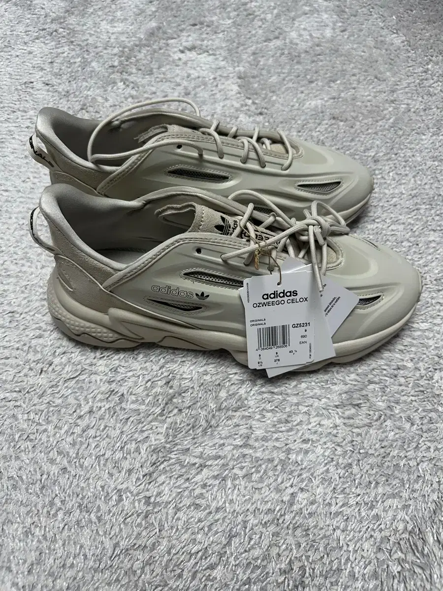 [275] Adidas Ozweego