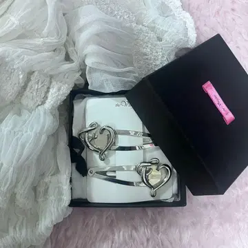 the Virgins 하트 모양 헤어핀 2개 세트 프렌치 걸리시