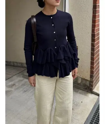 titivate 프릴 헴 니트 가디건