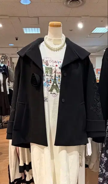 블랙 자수 장식 자켓