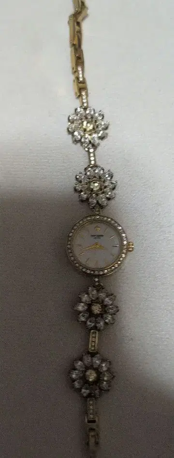 케이트 스페이드 플라워 디자인 골드 팔찌 시계