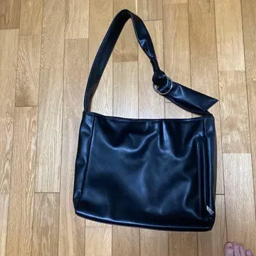 새상품급 HARE 숄더백