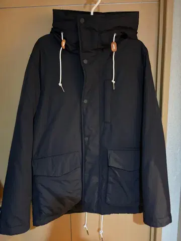 헬리한센 블랙 다운 자켓 퍼 포함