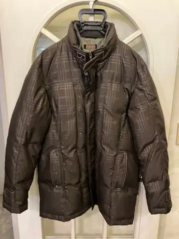 켄트 애비 다크 브라운 체크 무늬 다운 자켓