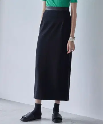 STUDIOS/ CITY 스무스 타이트 스트레치 스커트 2