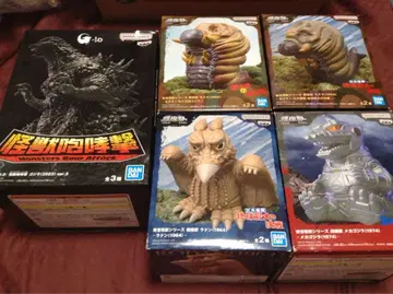 [ 미사용 새상품 ] 괴수 포효격 고질라 + 좌수 괴수 4!