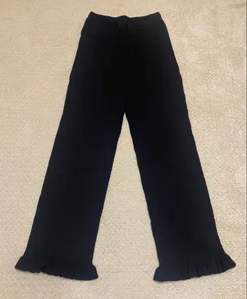 완판템 LOWRYSFARM 프릴 슬림 플레어 팬츠 블랙