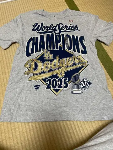당일 발송 ] 다저스 2025 월드 시리즈 우승 기념 T셔츠 M