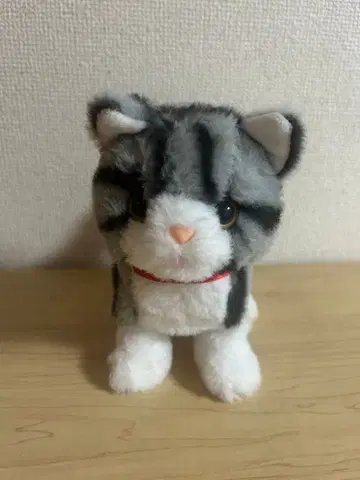 움직이는 봉제 인형 고양이