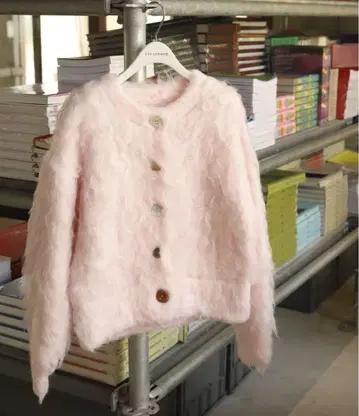 퍼스트 핸드 전개 단추 샤기 니트 가디건