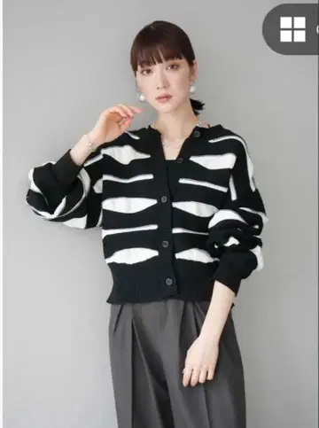 새상품 스폰디쉬 웨이브 패턴 볼륨 슬리브 니트 가디건/블랙