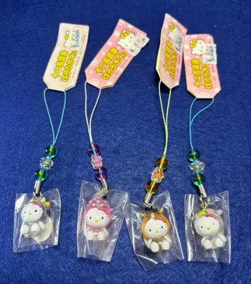 헬로키티 스트랩 간지 소, 뱀 말 양 코스튬 4개 세트