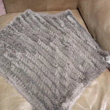 새상품, 미사용 그레이 퍼 판초 스톨 정사각형