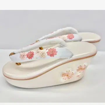 최신 조리 후리소데 코포리 통굽 화이트 벚꽃 패턴 자수 일본 의류