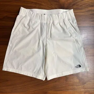 THE NORTH FACE 화이트 숏팬츠 M