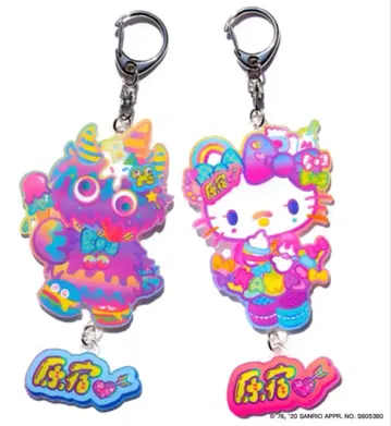 헬로키티 KAWAII MONSTER CAFE 아크릴 키링 2개