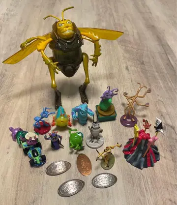 벅스 라이프 니모 몬스터 주식회사 토이스토리 라이온 킹 피규어