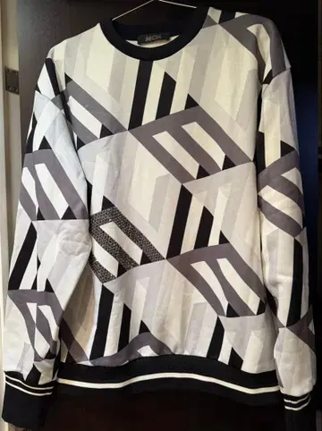 MCM 에이프릴 스키 맨투맨 트레이닝복