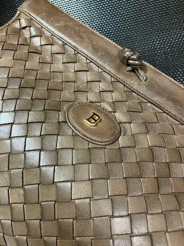Bally 꼬임 가죽 핸드백