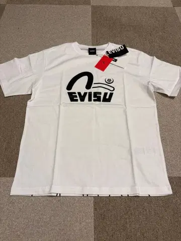 EVISU 화이트 T셔츠 L 사이즈 미사용 새상품