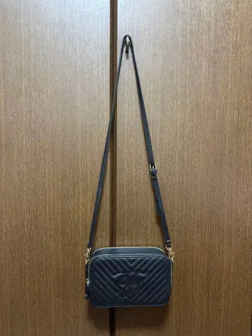 블랙 퀼팅 숄더백